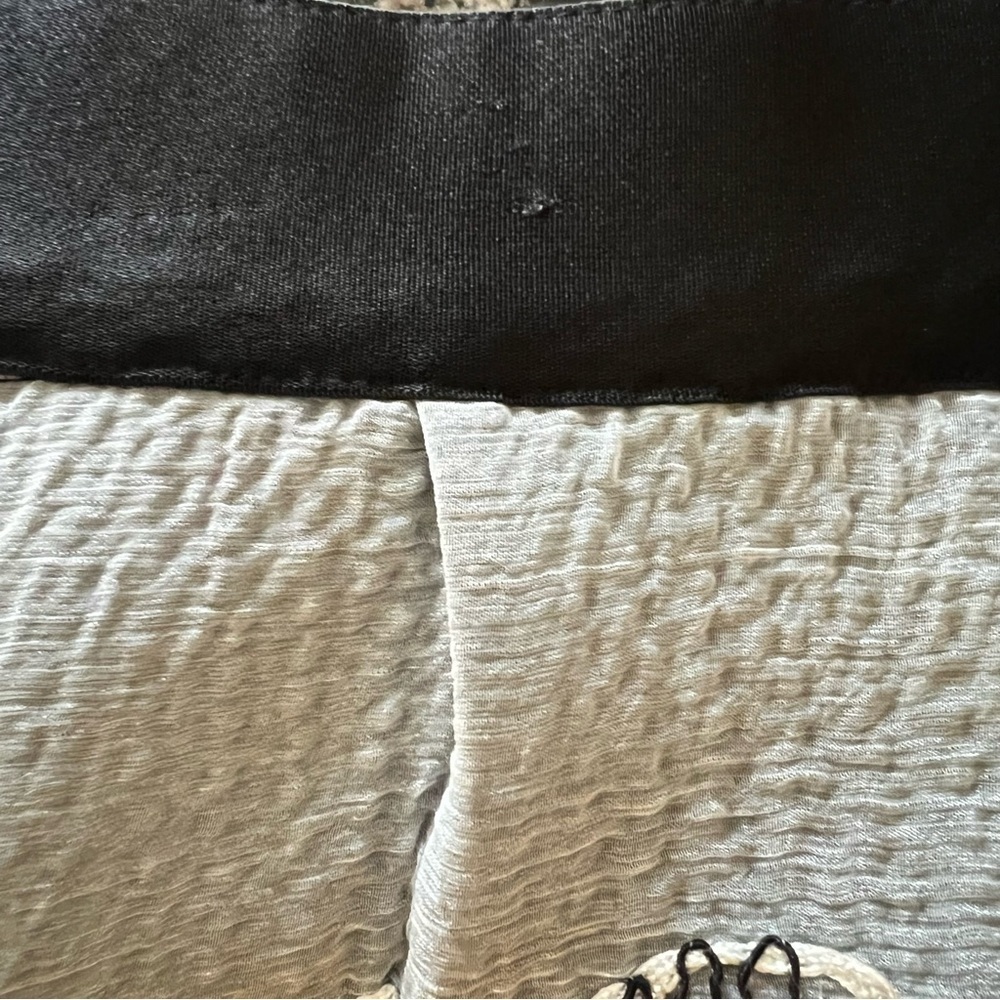 Gracia Skirt Full Back Zip Embroidered Gray Black White Textured Floral. - Picture 4 of 6